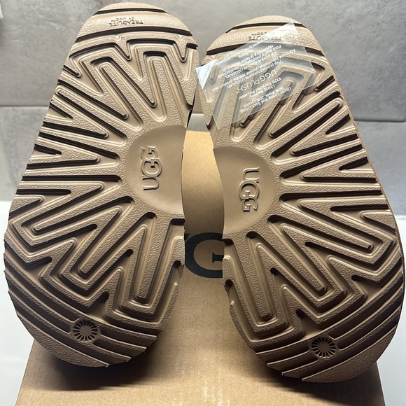 Ugg Neumel EZ FIT Chukka Boot (Chestnut) - Picture 8 of 8